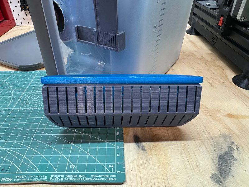 Drybox desiccant holder